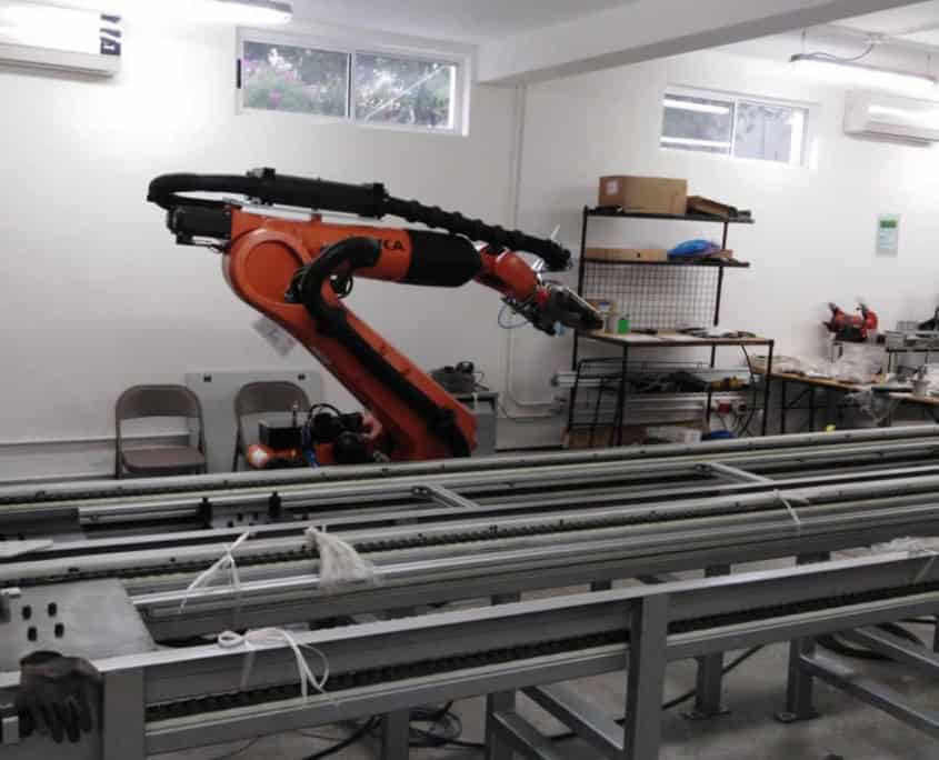 Robot de 6 ejes diseñado para diversas aplicaciones